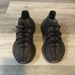 Adidas Yeezy boost 380 (ONYX)